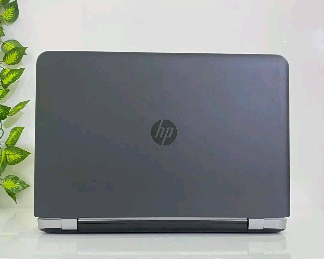 17.3 انش بكرت شاشة خارجي ب299 الف فقط 🔥
لابتوب يجمع بين القوة والاناقه والسعر التنافسي ✨💫

HP ProBook 470 G3

المعالج : core i7 الجيل السادس فئة U-قوة وأداء ممتاز ومستقر 💪🏻

كرت الشاشة الداخلي : 4 كيكا انتل 

كرت الشاشة الخارجي: 2 كيكا-AMD Radeon R7 M340-اداء رسوميات خرافية 🌈

الرام: 8 كيكا سلاسة عالية 🏎

الهارد: 256 كيكا SSD-حجم كبير وسرعة عالية 🗄

الشاشة: حجم عملاق  17.3 انش دقة خرافية FHD  🖥

كيبورد عربي انكليزي ليزري ضوئي ✍

بطارية ممتازة 🔋

اللابتوب يحتوي على كافة التطبيقات الأساسية ✨

تطبيقات الأوفيس مفعله ✨

مع هدايا

ماوس وماوس باد لسهولة الاستخدام 🖱️ 

جنطة لسهولة التنقل 💼

شاحن اصلي 🔌

الضمانات: 

ضمان فحص كامل قبل الاستلام والدفع 💳

ضمان اسبوع كامل 💯

.......................

اللابتوب ممتاز جدا للموظفين والطلاب ومثالي لاصحاب المكاتب والطابعات باستخدام الوورد والاكسل وممتاز لمشاهدة الأفلام واليوتيوب بجودة عالية وسلاسة فوق الخيال وممتاز لعدد كبير من الألعاب مثل PUBG و Minecraft بسبب مواصفاته القوية 💪

.......................

 السعر 299 الف دينار !🆕! شامل التوصيل لجميع المحافظات 🚗

للاستفسار واتساب: ***********
