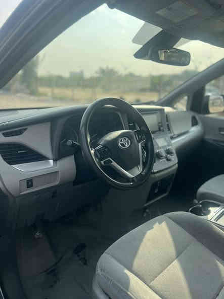 للبيع – تويوتا سينا Toyota Sienna موديل 2019

تفاصيل السيارة:
• الموديل: 2019
• الهيكل: ضرر جاملغ + بنيد فقط
• الصبغ: ثلاث قطع
• كير ومكينة:  ممتازة
• داخلية السيارة نظيفة وماكو أي مشاكل
• الإطارات جيدة
• السيارة مناسبة للعائلة والسفر ومشهود لقوتها وثباتها

مميزات إضافية 
• شاشة
• كاميرا خلفية
• أبواب كهرباء
• بلوتوث
• لادار امامي 

السعر المطلوب: (195$)مع المجال القليل

للتواصل والاستفسار: ***********    (***********)
