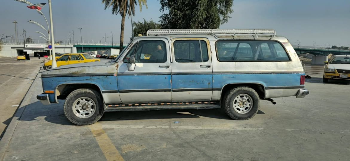 جمسي سوبر بان ١٩٩١ كلاسك محرك ٣٠٥ كير ٧٠٠ عطل العمره الثالثه  السعر ٢٧ ورقه رقم ألماني موقع السياره بغداد ***********
