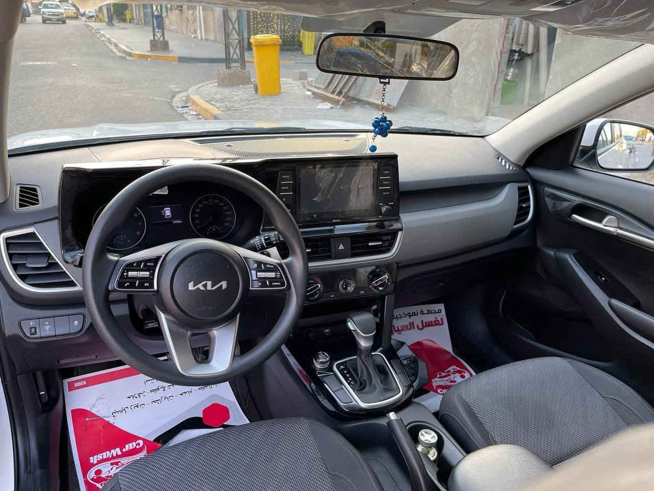 السلام عليكم
كيا سيليتوس موديل 2023 رقم اربيل

مكينة 1600 دوش الأصلي مو 1500

گير AT

بصمة تشغيل

بصمة أبواب

فتحة

تشغيل عن بعد

شاشة

حساسات خلفيه

كاميرا خلفية

ماشية 36 الف كيلو
السيارة بالبصرة

واتساب ***********
