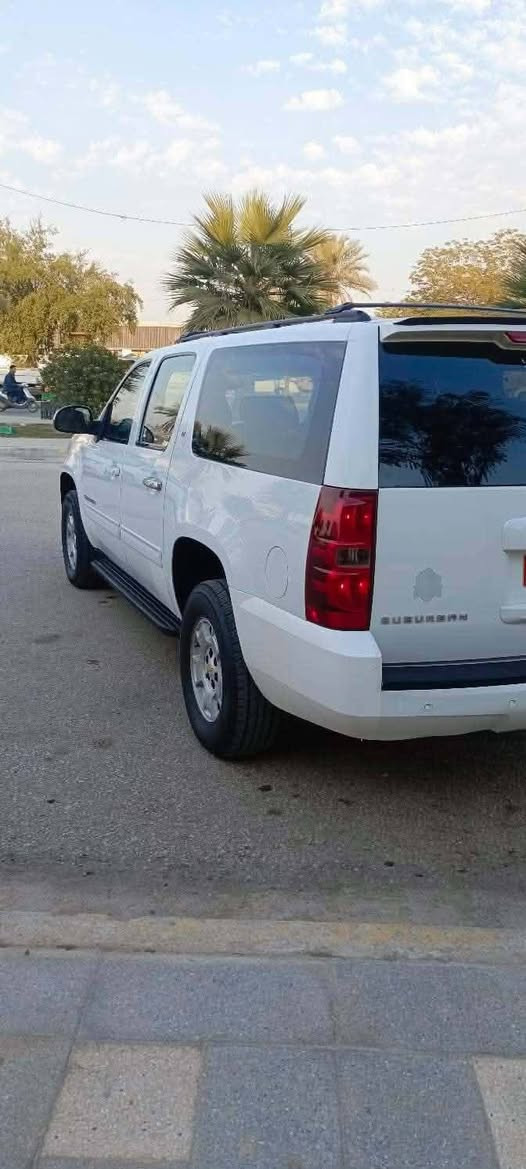 السعر 160 وبيها مجال 
سوبر بان 2009 رقم سليمانية اجرة السنوية 2029 مكينة 5300 كير 700اكسل حدادية كلها جديدة بيها جاملغ امامي فقط السيارة كلش جديدة احلى من الصور ماتصرف عليها ربع مكان السيارة العمارة ***********
