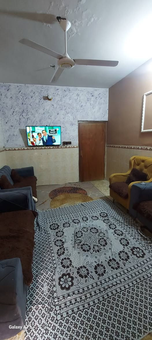 السلام عليكم  متاح دار ١٠٠متر واجهه ٥م ونزال ٢٠ #طابو_صرف طابق ونصف يحتوي على طارمه وحمام خارجي استقبال ومطبخ  وغرفه نوم طابق الثاني غرف نوم وحولي  موقع دار تراث البياع قرب المستوصف الصحي مربع المدارس    كامل الخدمات  ماء تبليط كهرباء مجاريي
لسنااا  االوحيدون باااالتأكيد  . . .       ⚘ مكتب الساعه

ولكننا متميزون مجتهدون مخلصون بأداء عملنا 

🛑 لانتعامل برفع سعر العقار عن سعرة الاصلي نجمع البائع بالمشتري مباشرتا 

🤔عندك عقار حاب تعرضة للبيع بيت او قطعة ارض 🤔
‌‎🧐أو ادور على عقار للبيع بيت او ارض سهلة كل ما عليك بس احفظ رقمنا وراسلنا على واتس اب 
***********
الكرخ
المنصور 
القادسيه 
اليرموك
حي الجامعه 
#البياع  
السيديه
