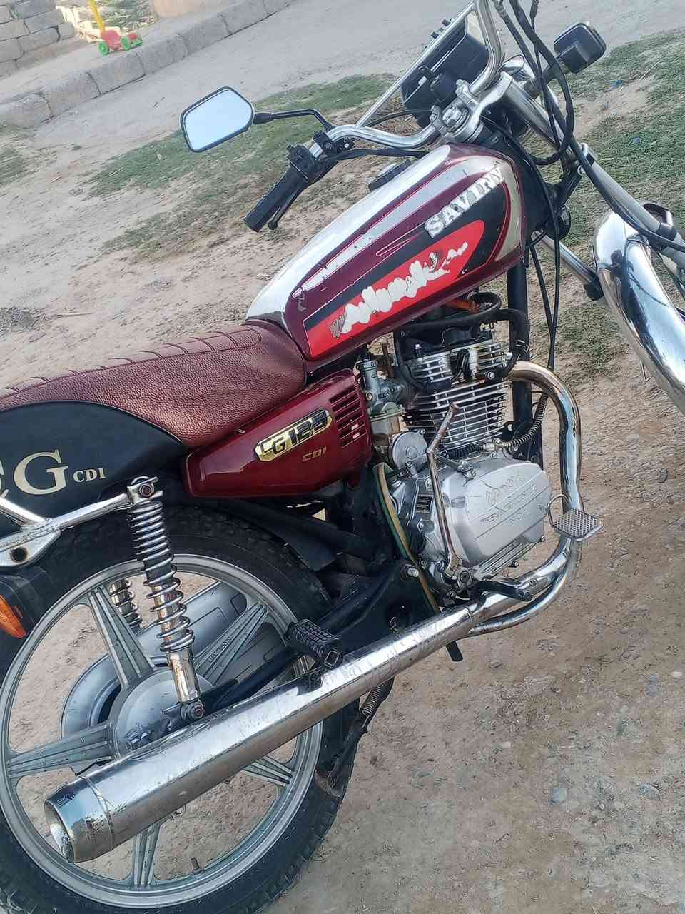 السلام عليكم  سيفان موديل 2020 نكره سلف محرك ناعم كهربائيات شغاله الدراجه نضيفه حيل سعرها 350 وبيها مجال بسيط ***********
