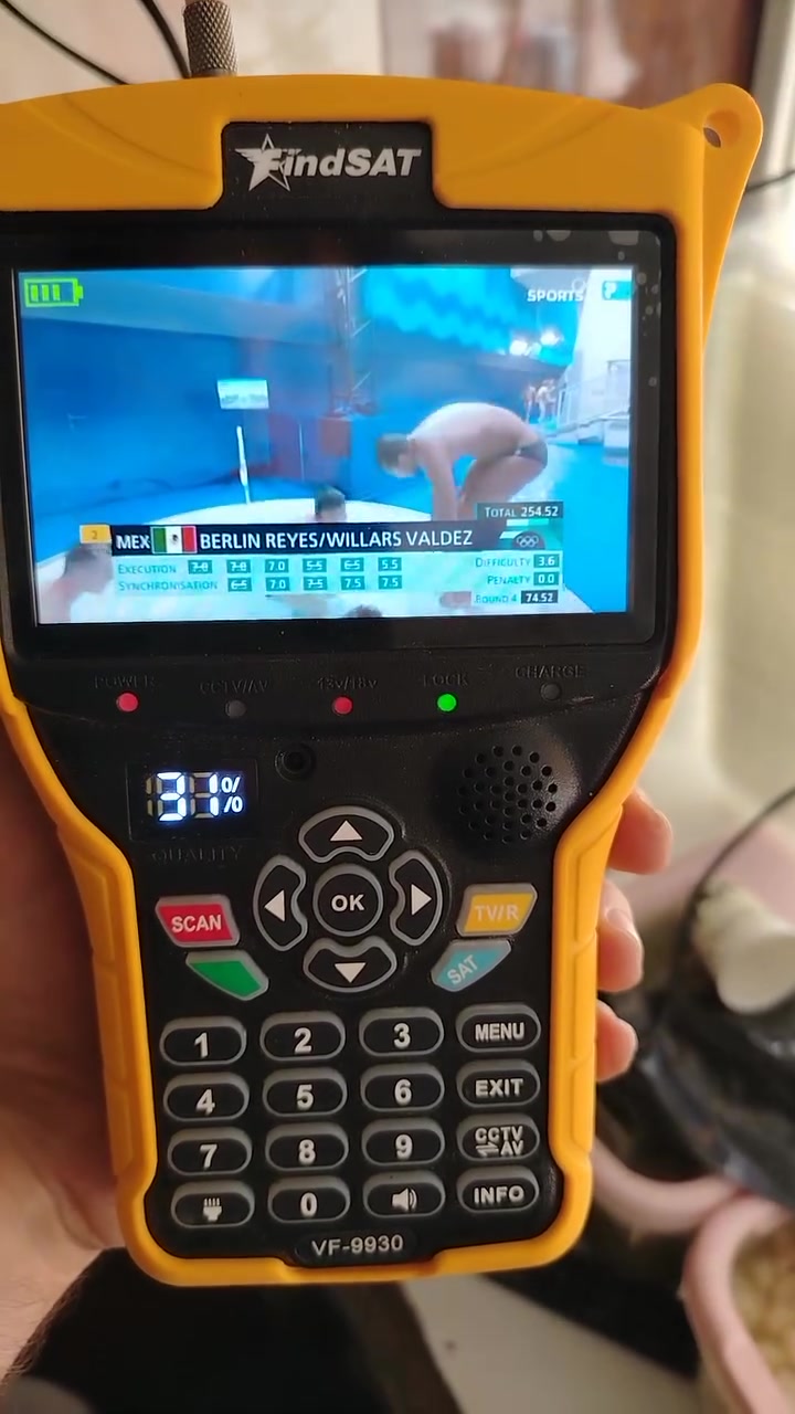 تـم بحمد الله تنصيب قمرين📡💛
📡قمر تركماني 50 A 🔶
📡قمر ياه سات 52:5 🔶
بكامل الترددات القويه والضعيفه 🔺
على طبق : 85 سـم📡
يطلع عليه الدوري الانجليزي والاسباني وايطالي وكأس العالم
 والدوري ابطال اوروبا
بدون اشتراك مجاني يمي موجود بسعر مناسب
يوجد نوعين من تعليق
عربي وايراني 
رقم هاتف
***********

