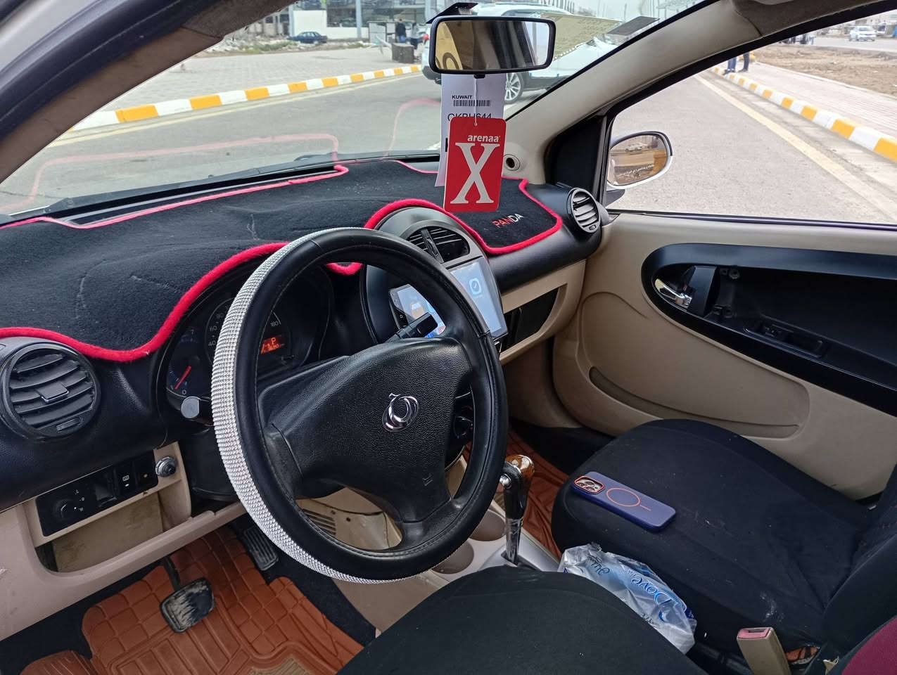 السلام عليكم للبيع باندا السيارة حلوه مابيها نقص برغي السيارة صبغ عام بدون ضرر تغير لون من برتقالي الا ابيض رقم بغداد جديد سنويه جديدة هزه السعر 43 بيها مجال عنوان الموقع واسط الصويرة فلكه الزعيم ***********
