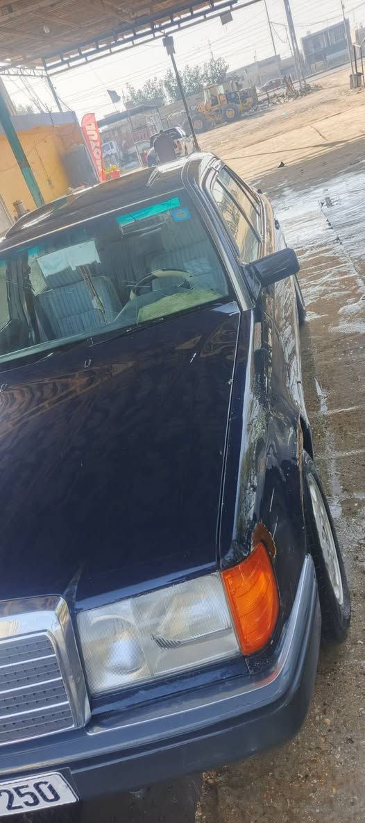 السلام عليكم/مارسيدس دب موديل92محور بطه 3000/في فيتي /غاز/بنزين/صلاح الدين/سنوية/ال2031/تبريد شغال/بئسمي رقم نكليزي صار4من دكيت ارقام (السعر) 66 بيها مجال /***********/الديوانية
