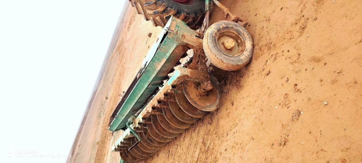 مكلف بالنشر. دسك بلاش للبيع 15 صاج جدد قطعتين يعني ملحوم قطعتين للبيع السعر ٢مليون وبيه مجال العنوان الشرگاط قريه العيثه الرمضانيات الشراي الاتصال على الرقم ***********
