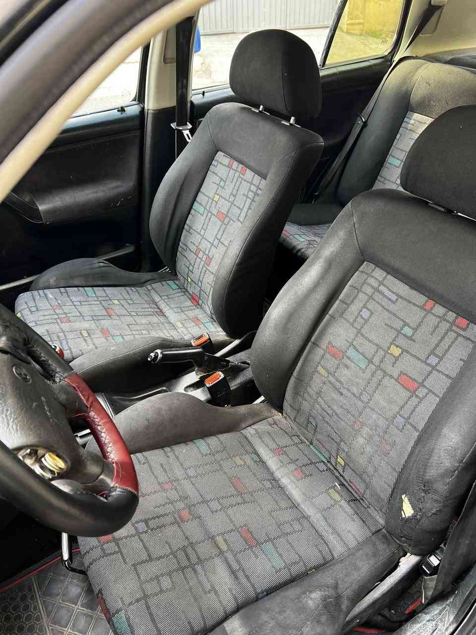 السلام عليكم
للبيــع ...
Volkswagen Golf.MK3
موديل 1994 .
مكينه 4 حجم 1.8 .
كير عادي 5 نمر .
مواصفات :-
سلايد .
جام كهرباء .
تبريد شغال تدفئه .
ويل كب حجم 14 .
السياره بدون نقص بدون صبغ بلاديه بدون حادث.
تخم تاير جديد ، صدر امامي خلفي جديد ، مشط ستيرن جديد ، بطاريه جديد ، منظومة تبريد كله جديده .
الهزه منتهيه.
السنويه شهر الثالث نتهت .
رقم بغداد الماني
مكان السياره سليمانيه
السعر المطلوب 39 وبي مجال
للاستفسار واتساب ***********
