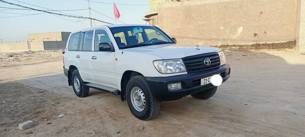 سلام عليكم مونيكا سلك للبيع 2006سليمانيه رقم جديد 
محرك بلاد مامفتوح كيراكسل مكفول حدايه ماشيه 270 سعر175باقي التفاصيل خاص مراوس بيكب نيسان تويوتااراوس رقم ***********
