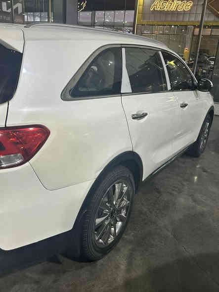 للبيع سورنتو خليجي مديل ١٧  نص فول ٧ راكب ٣ قطع تبريد دولية السيارة  سيارة جاهزة وكاملة بيه فقط جاملغ صبغ موضح بصور فقط  رقم بغداد باسم صاحبه بكانه بغداد. سعره ٢٢٠ ورقة بيه مجال ***********
