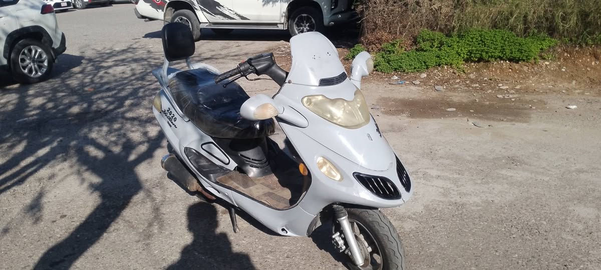 یوبن مرزیة 2020 مکینة مفتوح ابشرط کابریتر ابلادي کهرباییات کلها شغالة تایرات جدید لون سمنتي سعر 350الف و مجال مکان اربیل
***********
*********** اكر, نينوى
