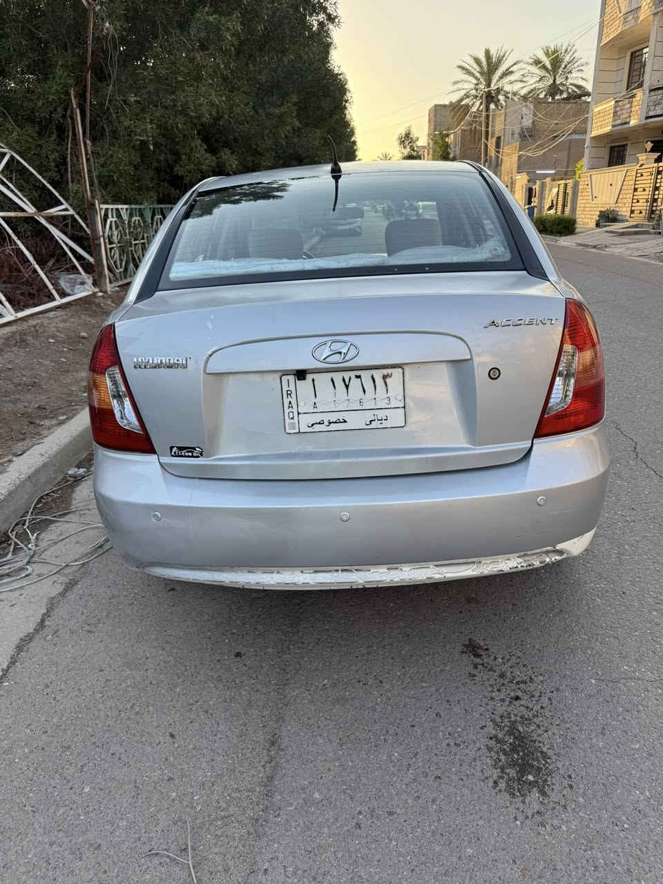 السلام عليكم للبيع اكسنت موديل 2009 خليجيه محرك 1600 كير محرك تبريد كاملات تخم ويلكب شاشه كامره بدون ضربه بدون صبغ السياره ماشيه 145كيلو  رقم ديالى مشروع وطني تحويل بغداد مباشر السعر 77$ وبيهة مجال مكاني بغداد الحريه للاتصال ***********
