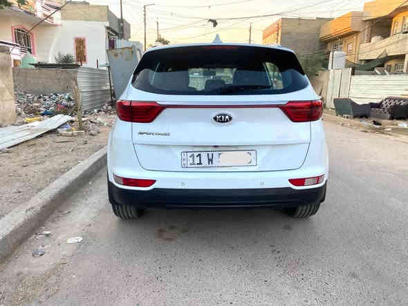 للبيع سبورتج 16 شكل 2017 خليجي رقم بغداد انكليزي سنوية وهزة جديد تحويل ثاني يوم مكفولة كفالة عامة من صبغ والتكحيل بيها فقط بارد قليل على كد كف الايد محرك 2000 دوش المرغوب داخل لون حمصي كشنات جلد تدفئة وتبريد كشنات أمامي وخلفيات اشاير بالمري مري شفط حساسات امامية وخلفية ثلاث وضعيات للقيادة  ( اوتو سبورت ايكو ) ويلكب ١٩ تخم تاير جديد شادة صدر امامي وخلفي جديد السيارة كلشي متذب عليها سستم صوت JBL تبريد قطعتين سويجات ثنين وياها سونار مرفق السعر 173 وبيها مجال للأستفسار *********** , بغداد
