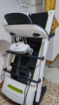 جهاز جري كهربائي من ماركة MGT مستعمل شي قليل وجهاز فد شي الجديد مالته ...