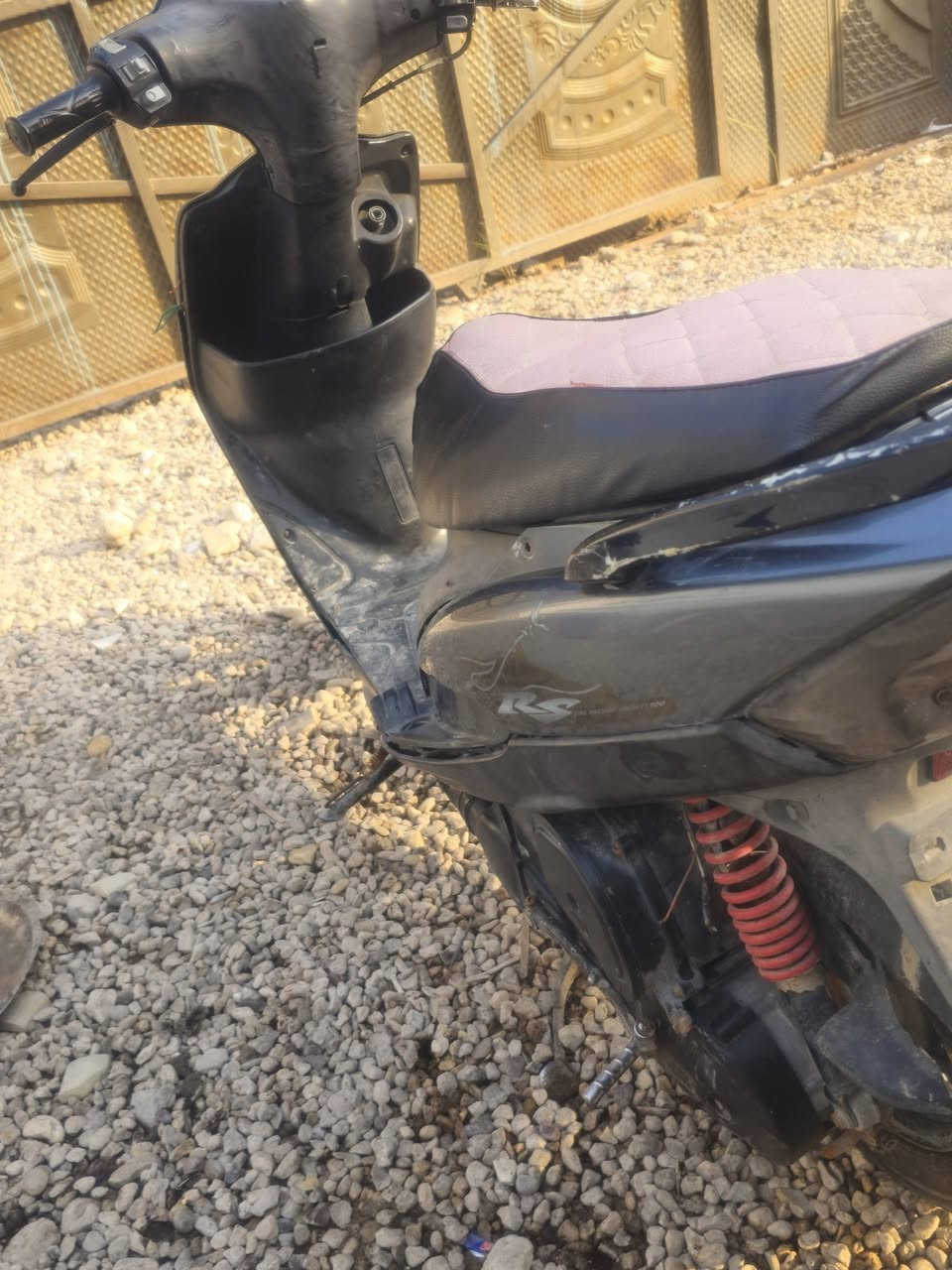 سلام عليكم درجه ماكس عدله محرك ماله مامفتوح درجه حلوه بس كلجات تعبانات وسلف مرات يشتغل مرات لا يعني شلون شخاطه عطلانه سعر 475مكاني كربلاء فريحه يم مدينت ازارين رقم ***********
