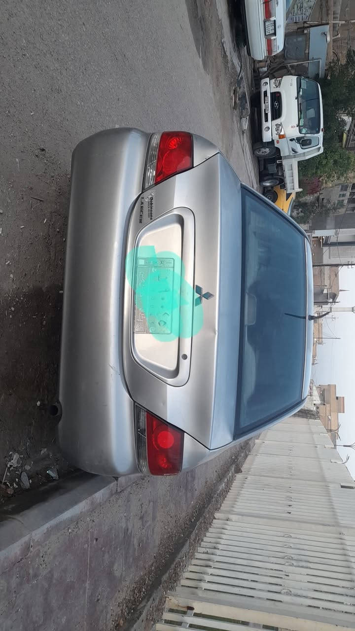 للبيع سياره لانسر موديل ٢٠١١ بيها منضومه غاز رقم بغداد 
السعر ٧٢ وبيها مجال رقمي ***********
