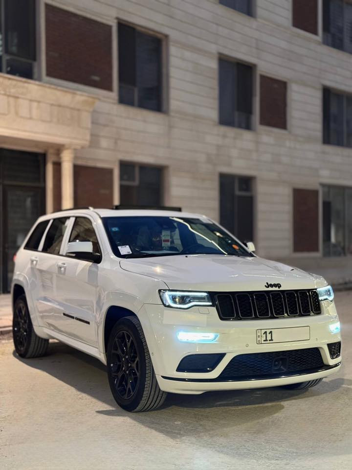 السلام عليكم
جيب  S 2022 

السعر   بلاش وجوة السوك 380 ورقة وبيها مجال بسيط جدآ

وكالة خليجية ام الرادار
وكاله هارلم داخل احمر بلادي نقشة مغربية

السيارة ماشية 22 الف كيلو متر
المواصفات 
رادار امامي
نقطة عمياء 
دفع رباعي 4x4 
المقاعد الأمامية كهربائية 
ذاكرة لحفظ وضعيات الجلوس 
المقاعد الأمامية مع تدفئة 
المقاعد الخلفية مع تدفئة 
ويل قياس 20 انج 
مقود السائق كهربائي 
تدفئة ستيرن 
سقف بانوراما 
شاشه كبيرة 8.4 انج 
نظام الملاحة (GPS) 
نظام خاص للطرق الوعرة 
مصابيح امامية زنون 
المصابيح الأمامية مع LED لايت 
كشافات ضباب بروجكتر زنون 
تشغيل عن بعد 
صندوق كهربائي 
حساسات أمامية 
حساسات خلفية 
كاميرا خلفية 
بخاخ ماء لتنظيف المصابيح الامامية 
مرايا بخاصية التعتيم الذاتي 
مرايا جانبية قابلة للطي 
بلوتوث تلفون 
محدد سرعة 
نظام تشغيل واطفاء اوتماتيكي للمحرك للتوفير من صرف الوقود . ( Auto Start System ) 
نظام بريك اوتماتيكي ( Auto Break System )

رقم بغداد باسمي شرط التحويل

كفاله عامه السياره من الصبغ والتبديل والبارد والضربة
سيارة بحالة الوكالة
ارضيات الشركة ممفتوحات 

مكان السيارة بغداد حي الحسين 

للاستفسار ‭0783 819 9707
