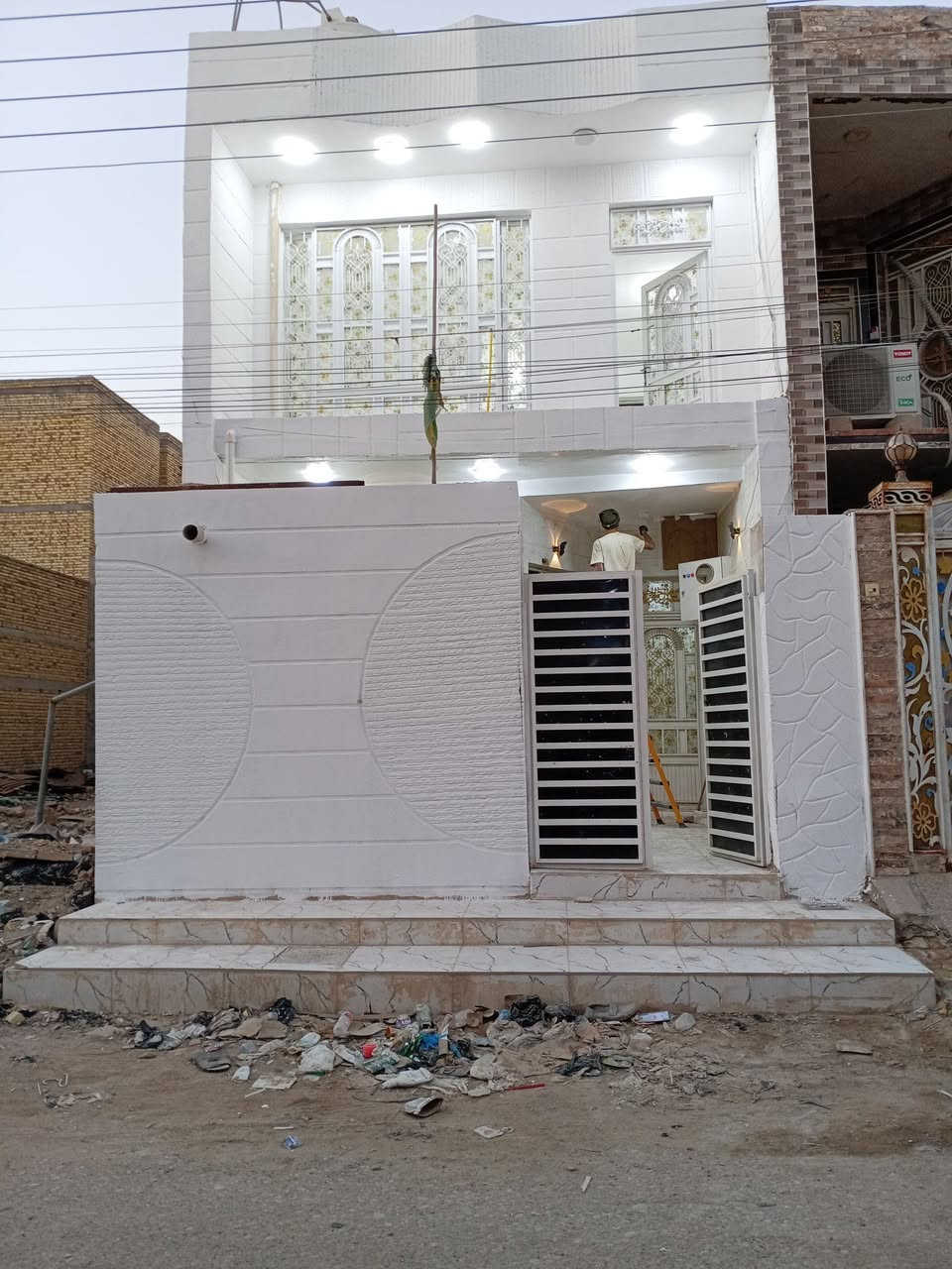 "حوّل كل زاوية في منزلك إلى تحفة فنية تنبض بالأناقة."
"ديكوراتنا تضفي لمسة من الفخامة والتميز على كل ركن."
"امنح منزلك لمسة من السحر والجمال مع تصاميمنا الفريدة."
"نحن نخلق بيئة تنبض بالحياة والجمال في كل تفاصيلها."
"اختيارك لدينا يعني اختيار التميز والجودة في كل زاوية."
"ديكوراتنا ليست مجرد تفاصيل، بل هي تعبير عن أسلوب حياتك."
"امنح منزلك لمسة من الفخامة والجمال مع تصاميمنا المبتكرة."
"نحن نساعدك في تحويل أفكارك إلى واقع ينبض بالجمال والتميز."
"ديكوراتنا تضفي جوًا من الراحة والهدوء على منزلك."
"امنح كل غرفة في منزلك شخصية مميزة تعكس ذوقك الرفيع."

مكانه ميسان 
للاستفسار الاتصال او مراسله
 ‏‪ *********** 
*********** 
#ديكورات_منازل #شيبورد #بوردكس #اصباغ #سمنت_بورد #بديل_خشب #بديل_الرخام
