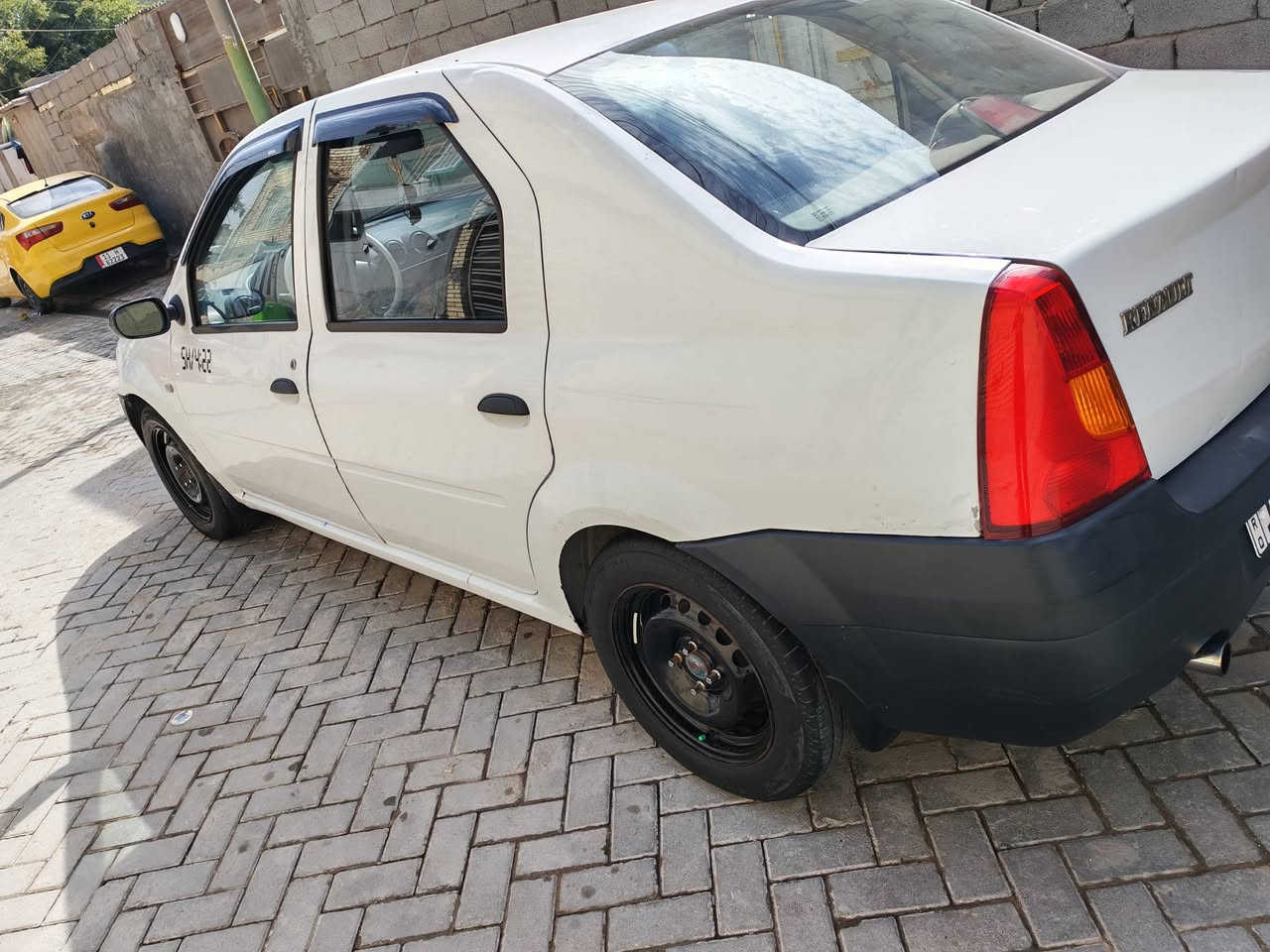 السلام عليكم رينو لوكان 10 بسمي رقم بغداد سنويه لل 29.السياره جاهزه  كير مكينه خير من الله سياره احلا من الصور  تدفه تبريد  السعر 48 واتساب ***********.
كلشي موضح بلصور كلبه براحتك
