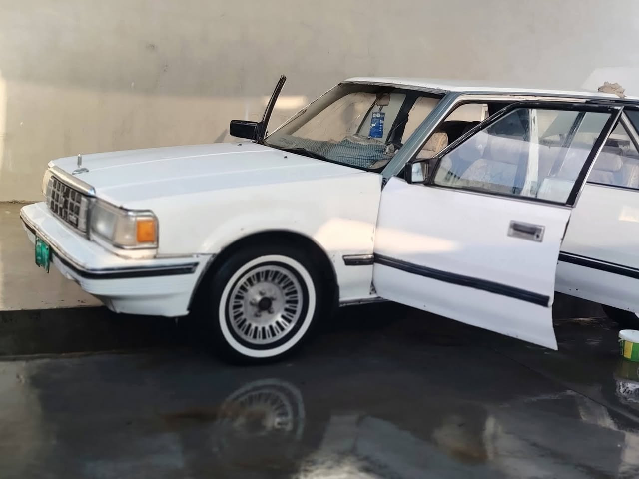 السلام عليكم
سوبر موديل 87
كير و محرك بطه 2500 مكفولات 
تدفئه و تبريد شغلات كهربائيات كلها شغاله شرط
السياره جاهزه من كلشي 
السياره باقي بس الوحات و السنويه استلمهن دولي 
السعر 34 و بيها مجال شي قليل 
و مراوس حسب القناعه 
رقم الهاتف ***********
