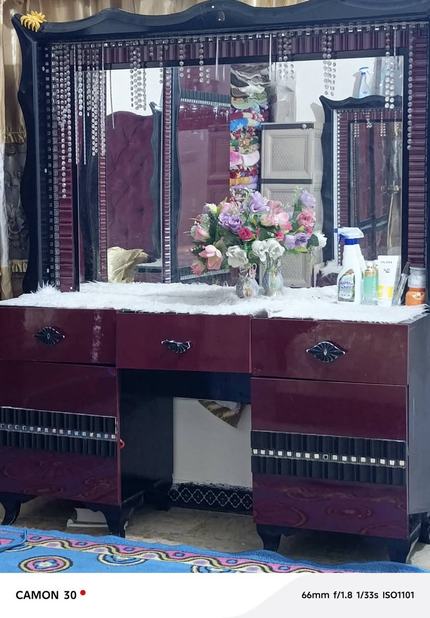 غرفه تركي ٨ سعره ٦٠٠بيه مجال *********** ستفسار عله هاذا رقم
