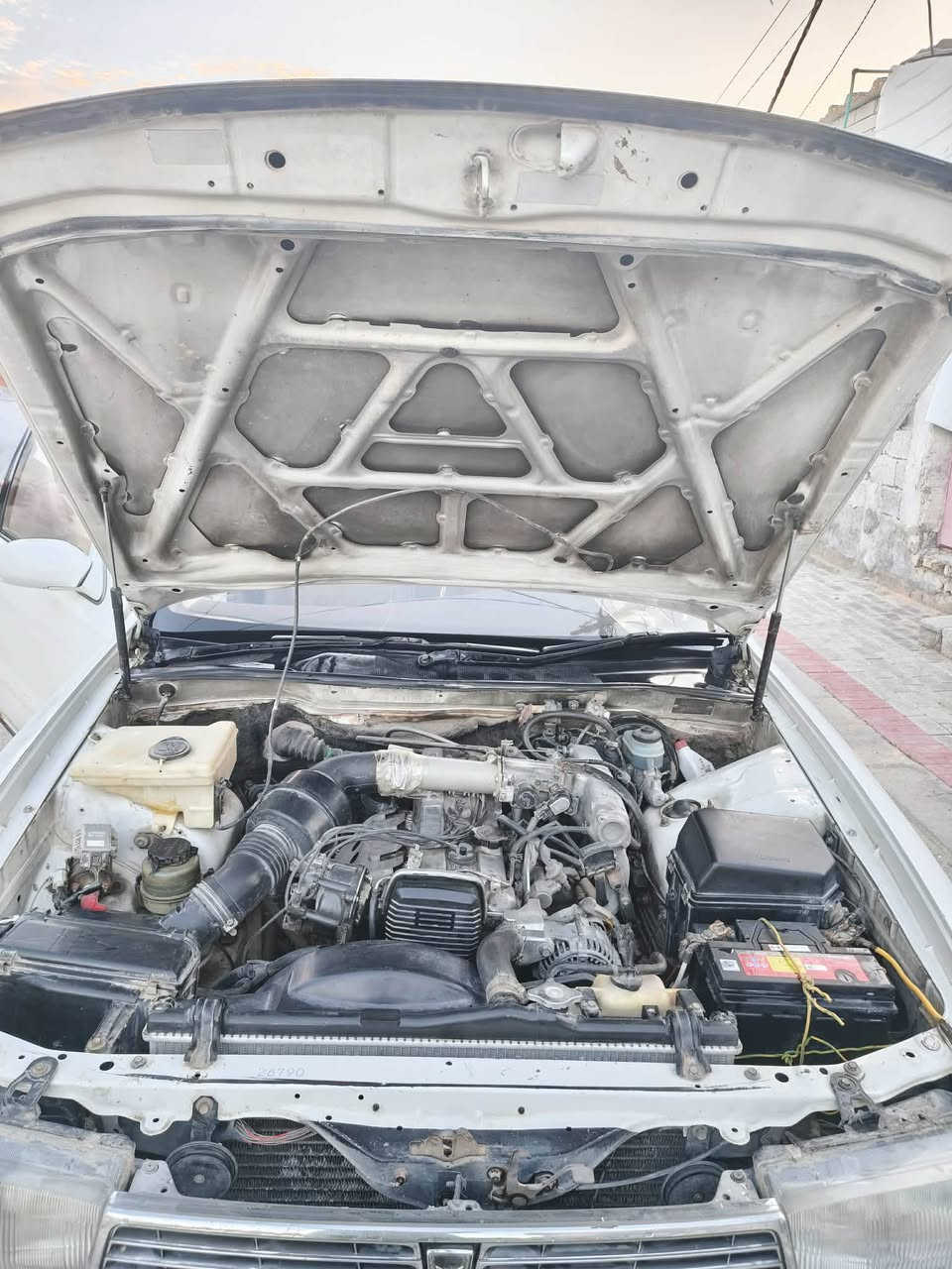 سلام عليكم كرسته مديل 95مكينه كير حداديه تخم تاير جديده شراي يتصل عله الرقم *********** المكان كربلاي
