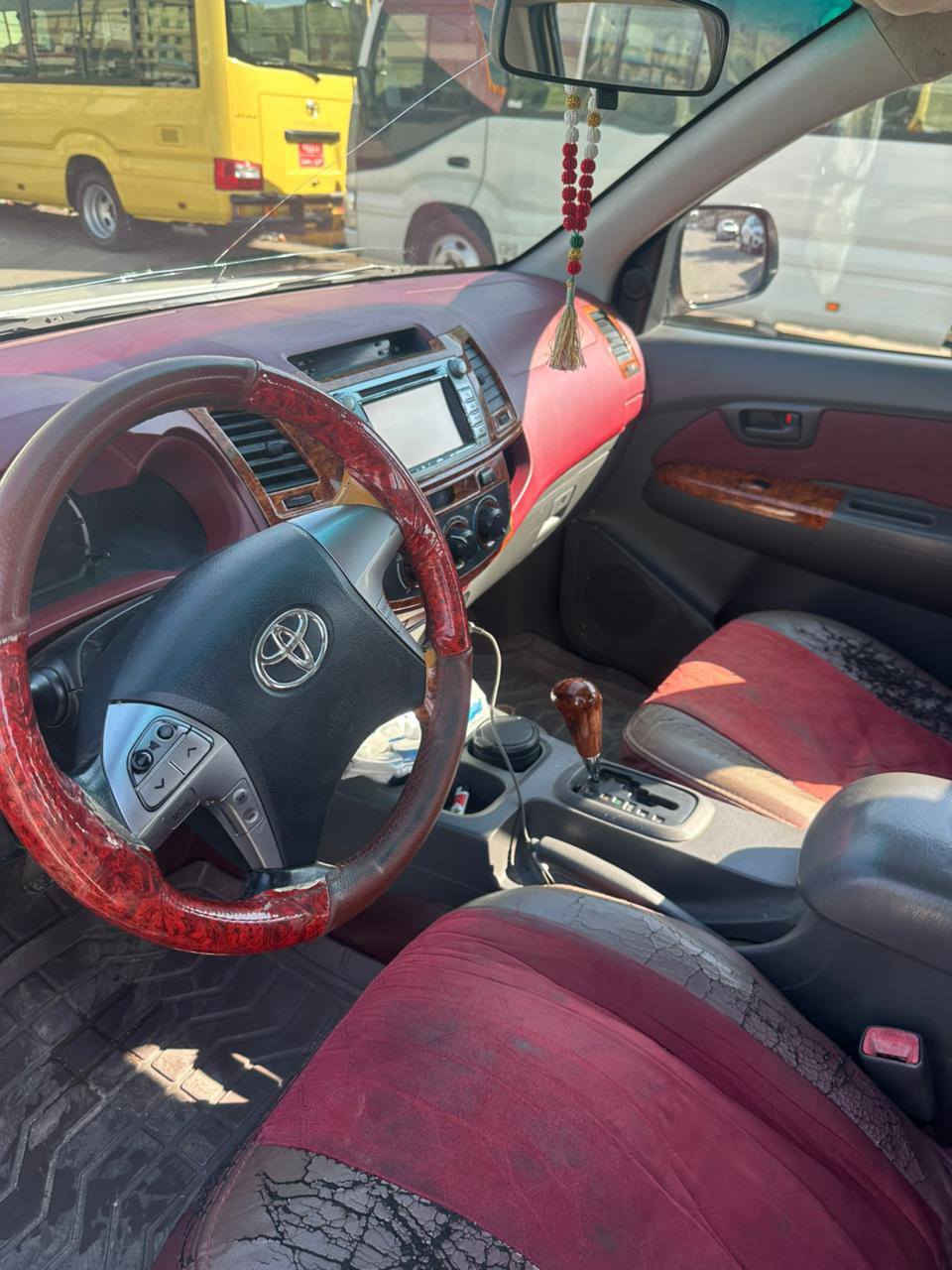 السلام عليكم بيكم هايلوكس موديل 2015 كويتي شاصي19  رقم بغداد السعر. 2040 وبيها مجال  العنوان بغداد مكفولى مفاله عامه السياره باسمي رقم *********** مكلف بالنشر
