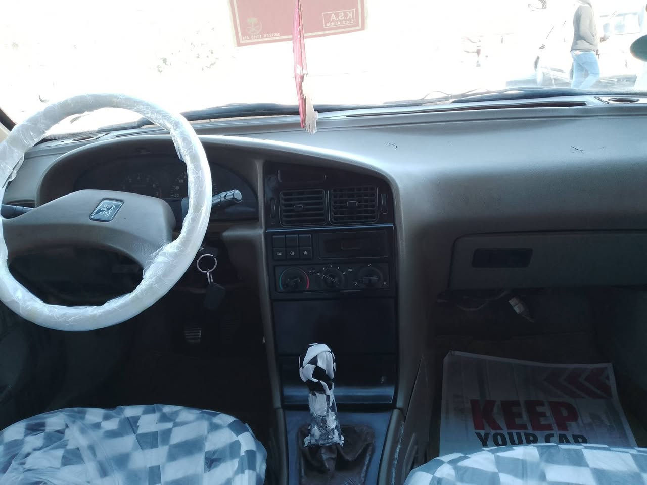 السلام عليكم بيجو405موديل 2010 رقم النجف لاضربه ولا تبديل مكينه وكير وحداديه كهربائيات  تخم تاير شرط سياره جاهزه للبيع او مراوس المكان النجف ابصخير  سعر 24وبيه مجال***********
