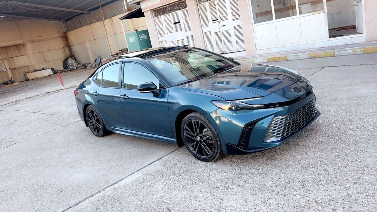 ***********- بي واتساب
***********-
للبيع كامري موديل 2025  فول فول مواصفات  هايبريد بانوراما داتاشو  قفل مواصفات  لون مميز سعرها 260 ورقه و بيهه فقط 2 قطعه صبغ جاملخ  و باب جهت النفر  بدون شاصي و ب ون دواخل رقم شاصي موجود مع الصور  مكان السياره قضاء عقره بين اربيل و دهوك اكر, نينوى
