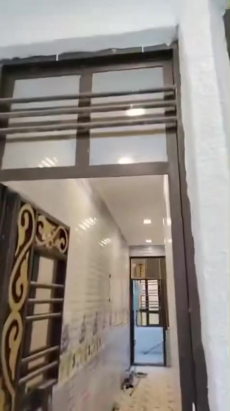 سلام عليكم يوجد بيت للبيع بزراعي بيت هيش مساحته ٨٠ تفاصيل ***********
