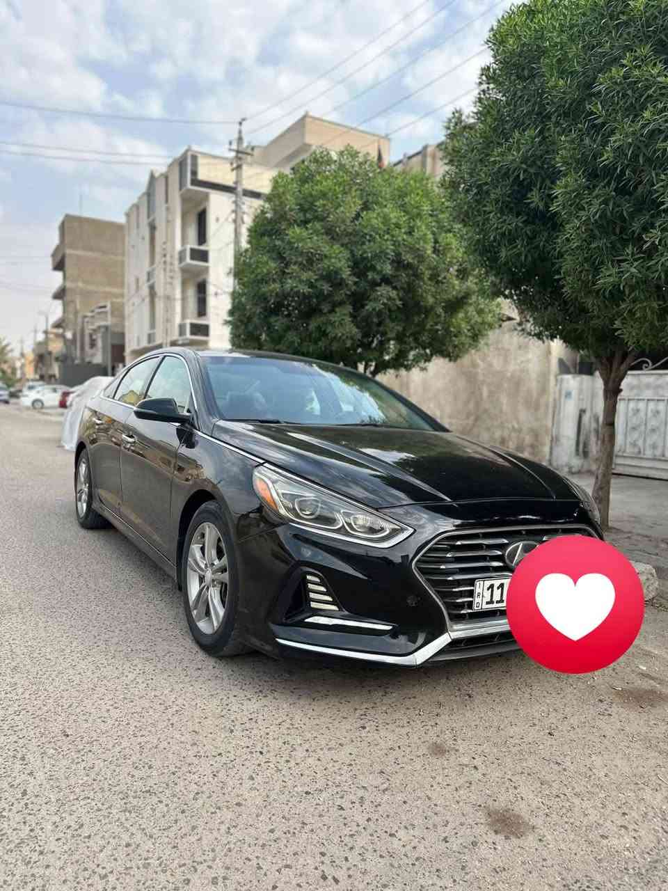 ‏Hyundai Sonata 2018 Limited
هيونداي سوناتا 2018 لمتدد فووول الفول 
وارد امريكي حادثها فقد ابواب اليمنه بدون تكمه وبيها سونار السيارة. ايرباك برده فقط 

رقم بغداد تحويل ثاني يوم 
مواصفاتها 
فووول الفول معروفه مواصفات المتدد 
بصمه تشغيل فتحه السياره تبريد بيانو تدفئة مقاعد اماميه بصمة بيبان وبصمة صندوق مقاعد جلد مطعم كراسي اثنين كهرباء وضعيات خزن ٣ وضعيات كشن  شاشه كبيره
ثلاث تحكمات قياده ( ايكو_سبورت_عادي) مانع انزلاق مثبت سرعه لايت عدسه زنون بلادي 
رادار جانبي ماشيه ٧٠ الف كامره دواره‏
 بوليش حمام نانو سيراميك 
ما بيها اي نقص 
مكان السيارة بغداد 
السعر 140 وبيها مجال

رقم الهاتف ***********
