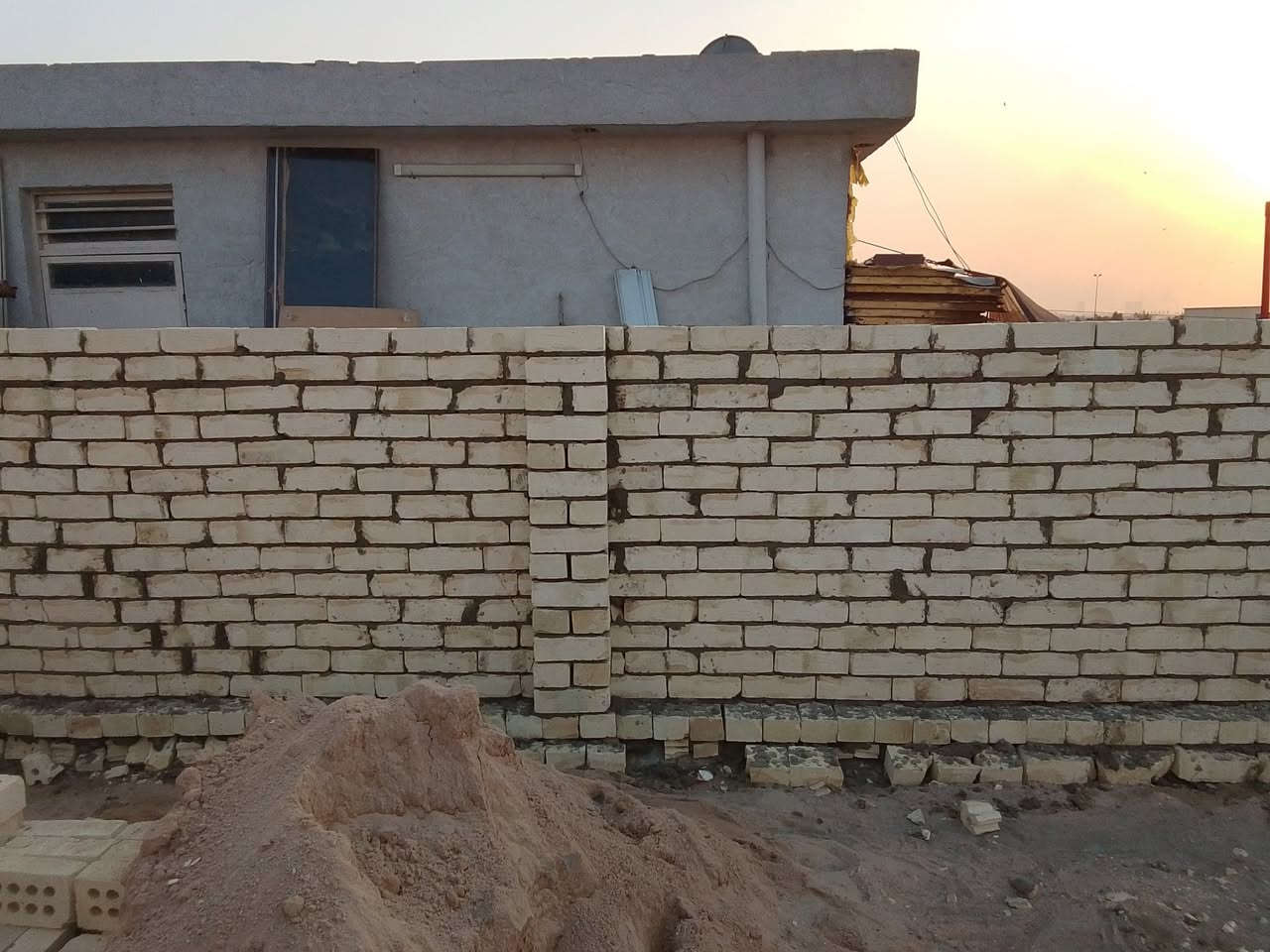 كادر بناء مصري شغل درجه اولى استلام مهندس مقيم في بغداد الجديده وهذا رقم *********** وبي واتساب
