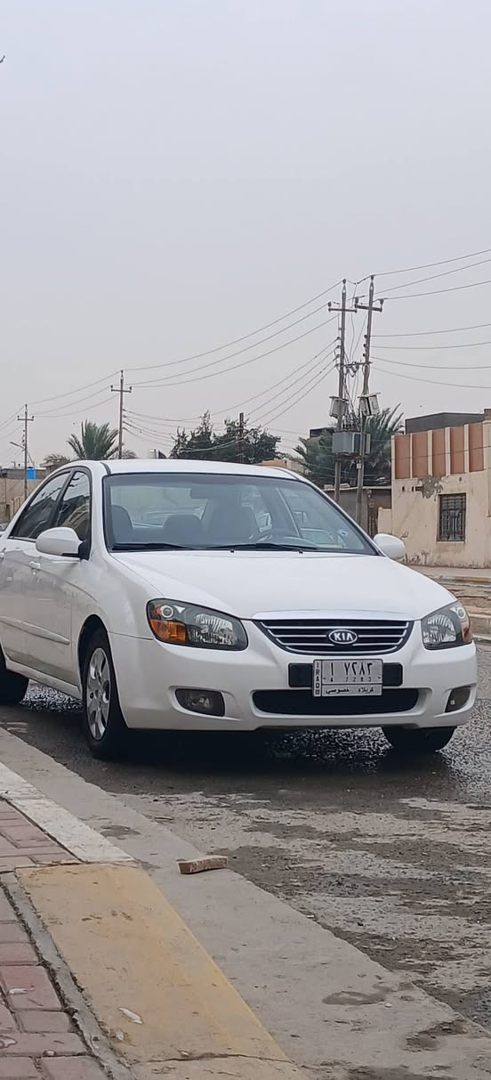 السلام عليكم
كيا سبكتره موديل 2008 
السعر 100 $ وبيها مجال 
السياره بيها البند صبغ والهلال الخلفي صبغ مكينه كير تبريد حداديه جديده كامله مكمله تخم تاير جديد مكاني كربلاء الاستفسار ***********
