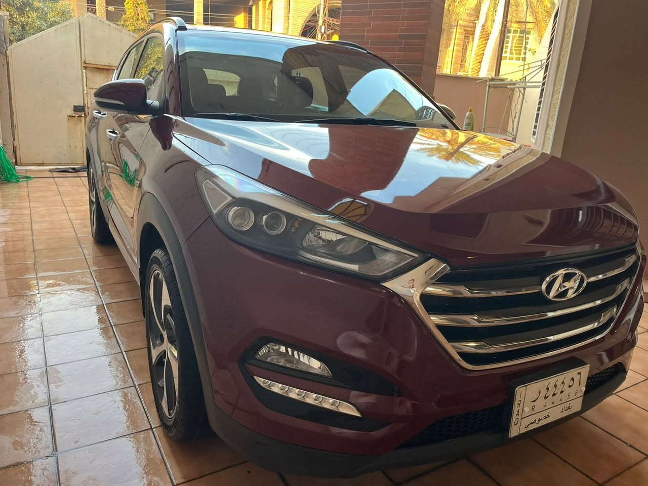 توسان ٢٠١٧ خليجي ماشي ٧٨ سيارة حيل جديدة موصفات فول ١/١ سيارة بيها فقط بونيد صبغ بدون دواخل شرط مكينة كير شرط سعر ١٧٠ مكاني بغداد سيدية رقم ***********
