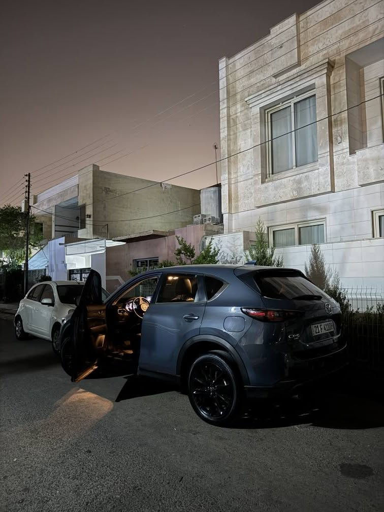 بِسْمِ اللَّهِ الرَّحْمَنِ الرَّحِيمِ
mazda cx5 2023 awd فوول مواسەفات 
سەیارەکە فوول مواسەفاتە کاربۆن ئیدیشین دەبل ئەکسل مەکینە ٢.٥ بێ تۆربۆ 
مواسەفات
سلایت 
شاشە گەورە
کوشن جلد 
کوشن کارەبای و خەزن
کوشن گەرم 
 ڕادار خەتی جادە ئۆتۆ ستۆپ 
ڕاداری ئاوێنەکان 
پشت و پێش کەپس 
چاملغ و دەرکەی سەکن سبوغە بێ ژۆری بێ شانسی 
٢ pdr گچکەی هەیە 
ئێرباگ شان و سوکان تەقیە سوکان بیلادی داندرایتەوە
لایت و ڕادێتە و پێشی کامل بیلادیە  
٤٦٠٠٠ مایل ڕۆییە گێڕ و مەکینە کارەبایات کامل بە شەرت 
ڕوونی گێڕی تازە گۆڕدراوە 
دینارەک مەسروفی تێدا نیە سەیارەکە بێ نوقسانیە 
سعر ١٨٥ 
شوێن هەولێر 
ڕەقەم مۆبایل *********** أربيل, العراق
