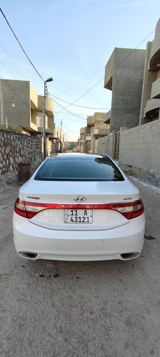 سلام عليكم
هيونداي ازيرا موديل 13 للبيع  ابيض
محرك 6سلندر 
فول مواصفات 
فتحه بانوراما 
بصمه 
كشنات كهربائية 
برده كهرباء 
تحكم ستيرن 
حساس امامي خلفي 
بيه هواي مواصفات ومعروفه الفول 
 ( مفتوح كازكيت) كير  كفاله 
تبريد ثلج
سياره ماشيه 130الف حقيقي 
السياره كفاله عامه علمن سياره بيه منضومه غاز 60لتر 
السعر 135 وبيه مجال بسيط حك جيه 
العنوان بابل مطاعم الجمجمه قرب المحكمه الجنايات 
للستفسار ***********
