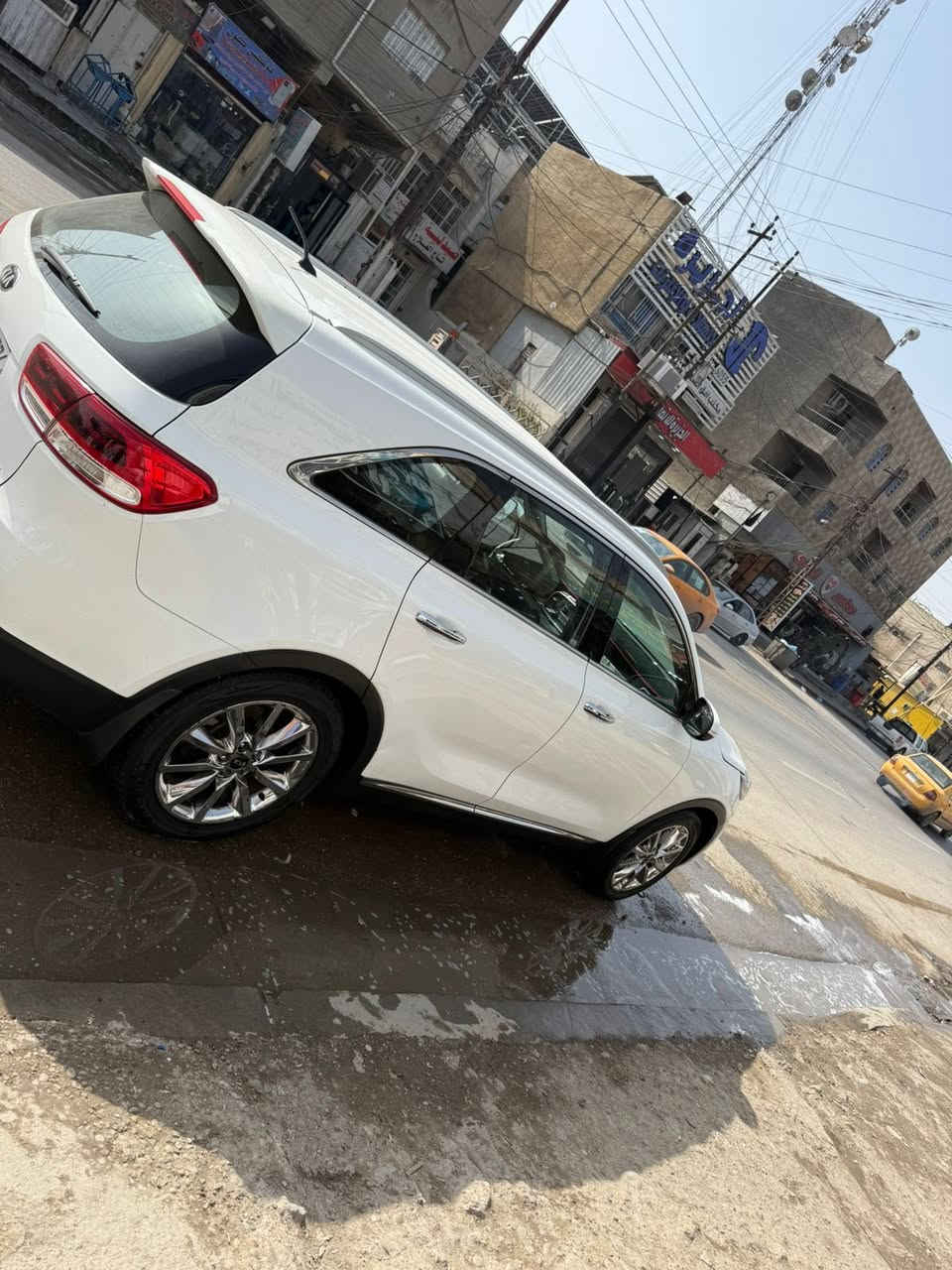 السلام عليكم البيع سورنتو 2016رقم بغداد مريي شفط بصمه ويل كروم تخم تاير جديد ***********
