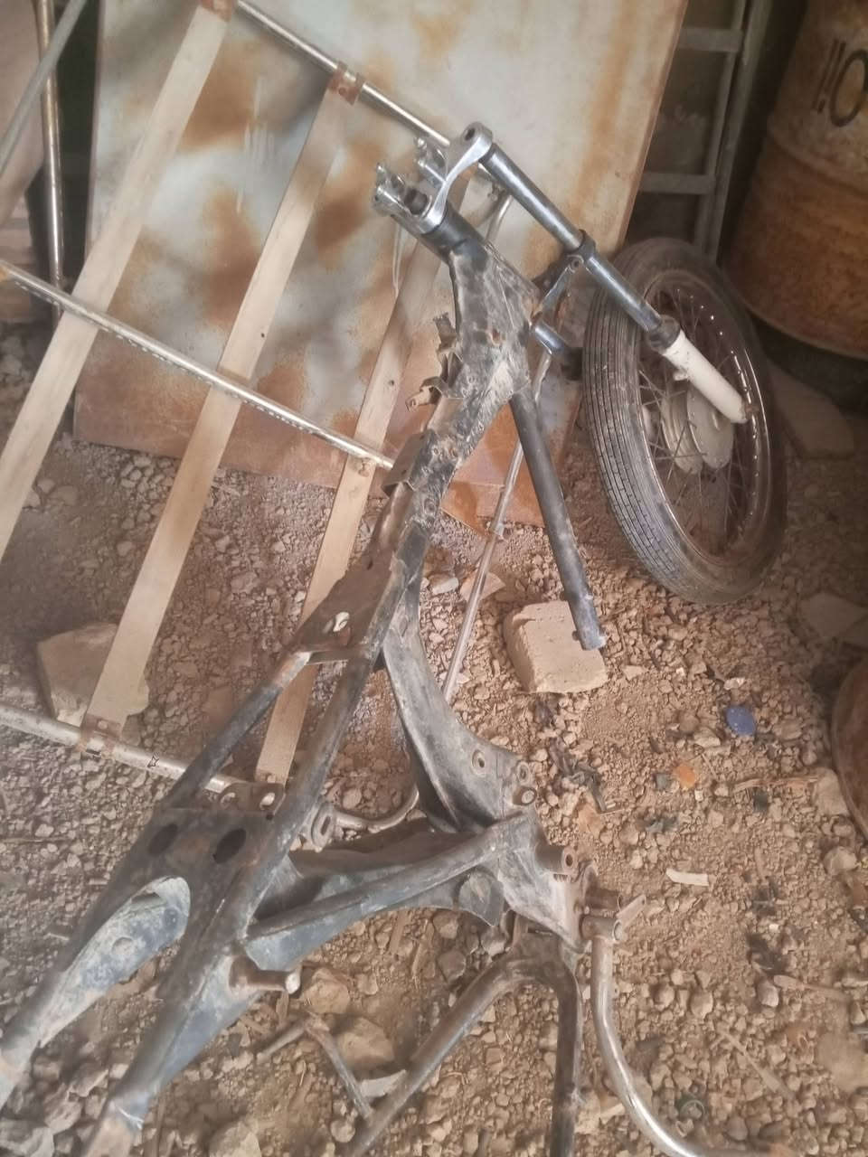 شاصي كلك البيع وتواصل على رقم  ***********
