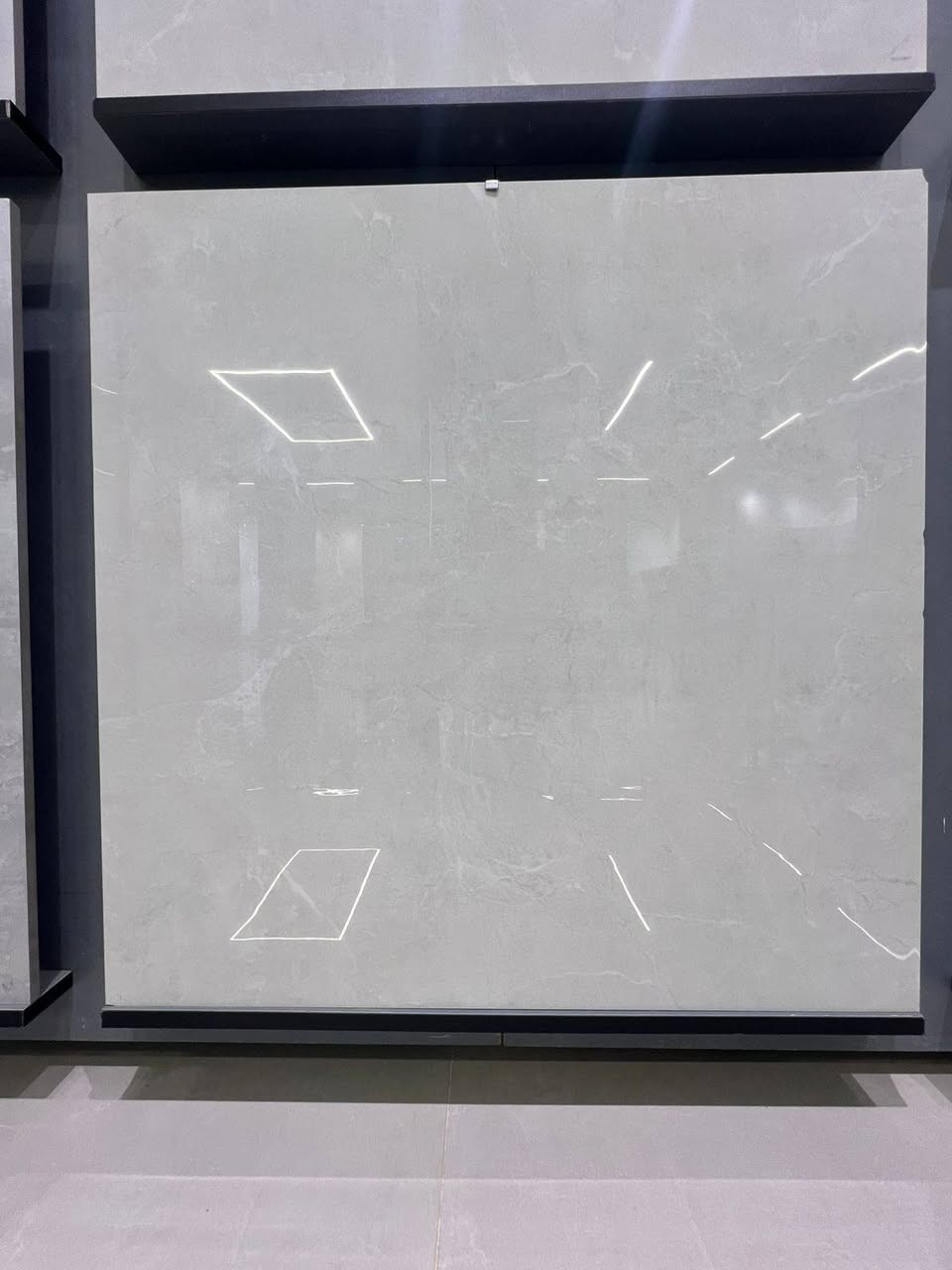 جديد وحصري 🔥🔥ارضي
بورسلين  80×80
موديلات حديثة ومختلفة تناسب جميع الاذواق .
متوفر حصريآ في وكالة بلاك زون(BLAKCZONE)     
للاستفسار اكثر زورونا في معرضنا الكائن :
الناصريه_طريق ياحسين_مجاور  A2Z
او التواصل على الارقام الاتية : 
***********
***********
