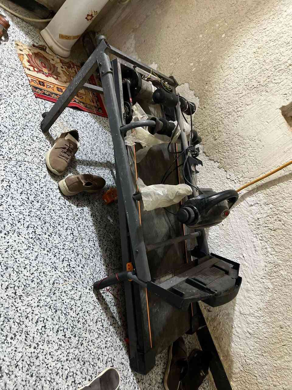 جهاز رياضه 

بي ركض وبي حرق شحوم 
الكارت مالته  ضاع ووكف الجري الرياضه 
بقه بس الشحوم شغال 

 وابيعه ع عطله ب٨٥ وبي مجال
*********** ***********
