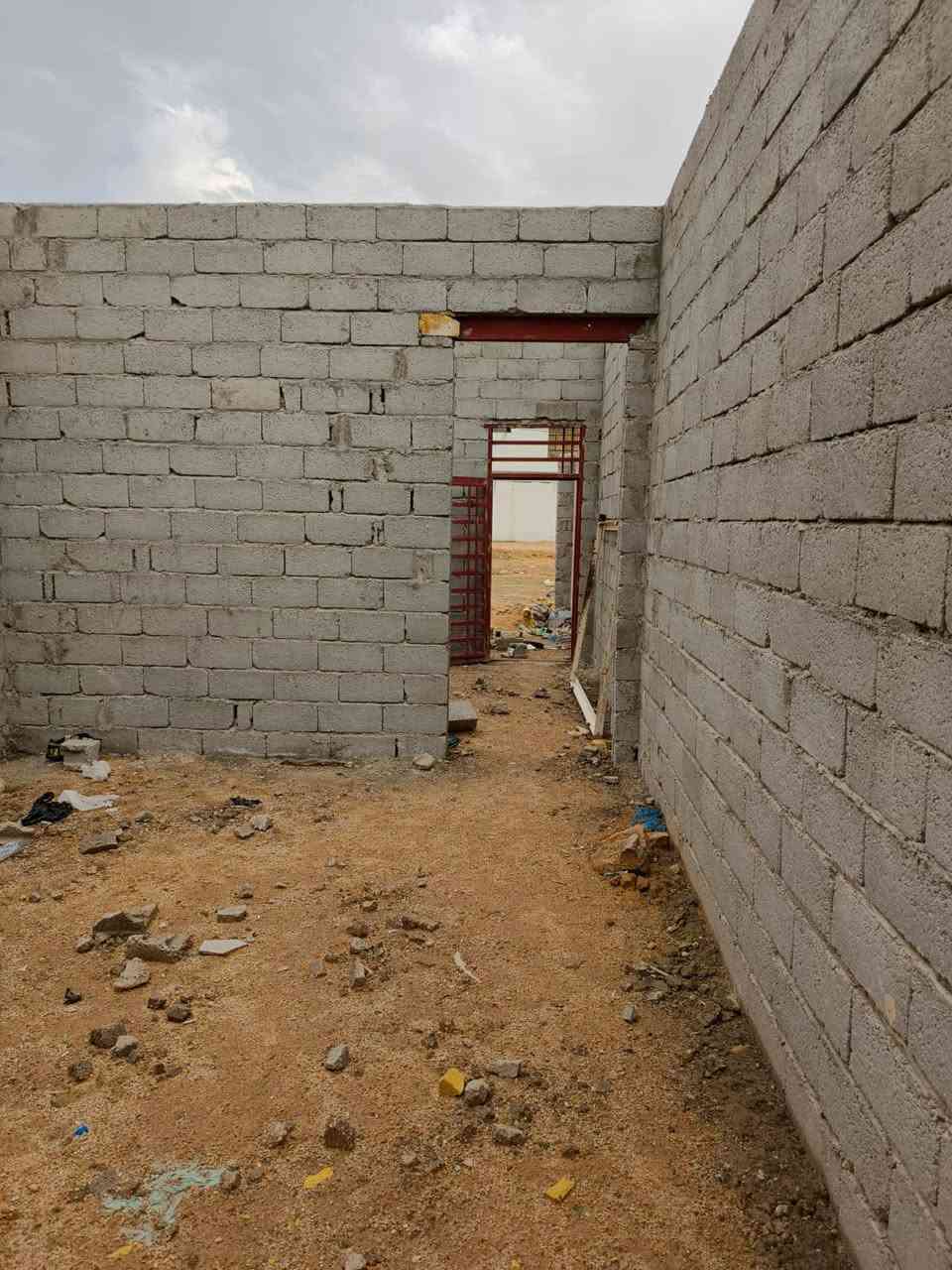 بسم الله الرحمن الرحيم
عرصه هيكل مساحة 100 الصور كدامكم 
للبيع بلوك درجه اولى أساس طابوك 
الخريطه كلش حلوه وبنيان درجه اولى 
الغرفه جبيره الصاله المكشوفة المطبخ 
متواجد ع هذا الرقم واتساب ***********
