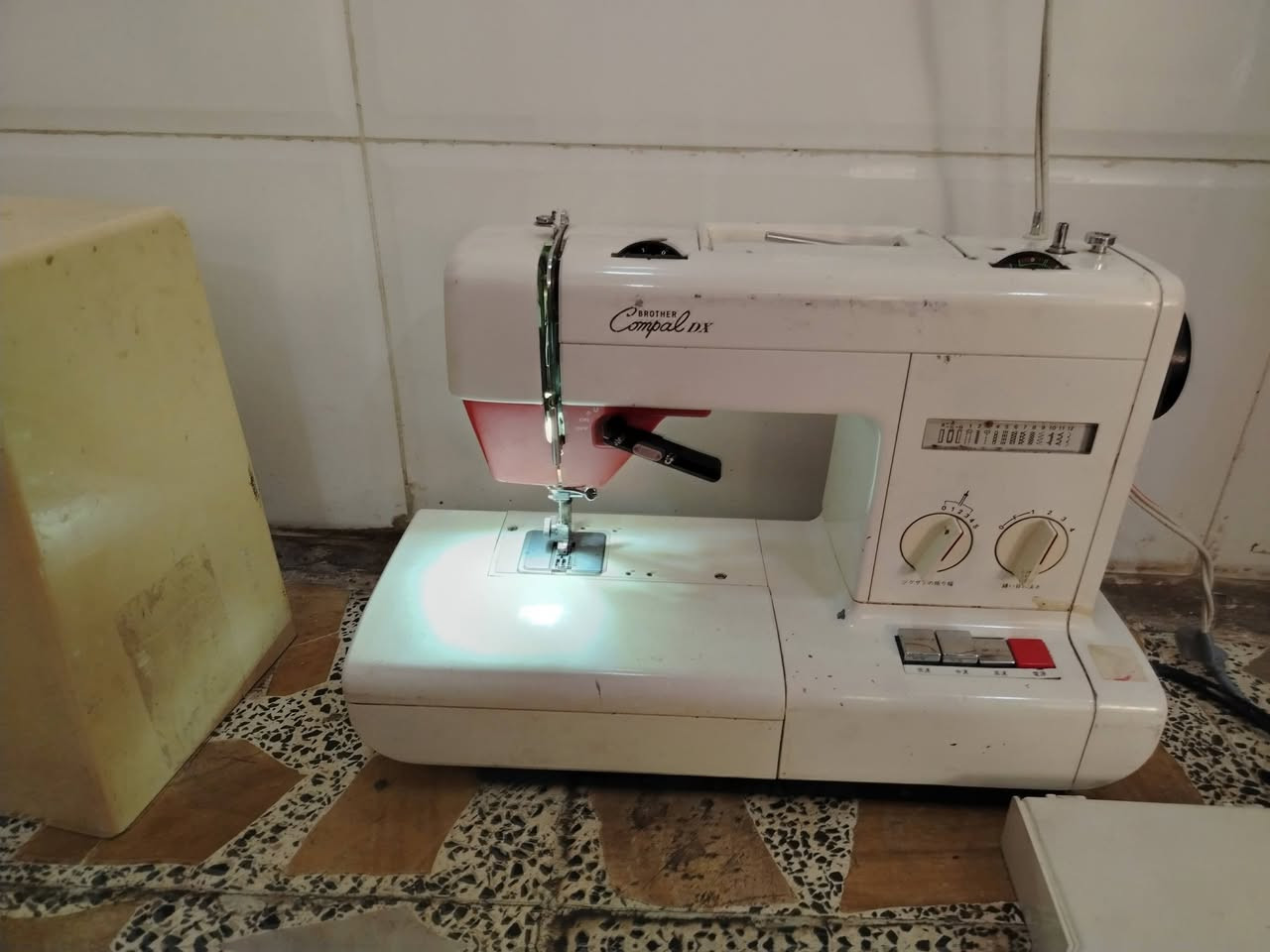 السلام عليكم مكينة برذر كومبال خياط ناعم وحلو هية والميز جديد ما بي شي بس نسيت اصورة قبل لا افصخة رايدهة ب 85الف


**إذا كنت صاحب هذا الإعلان وتريد حذفه لأي سبب، رجاءا أرسل رسالة إلى الدعم الفني**