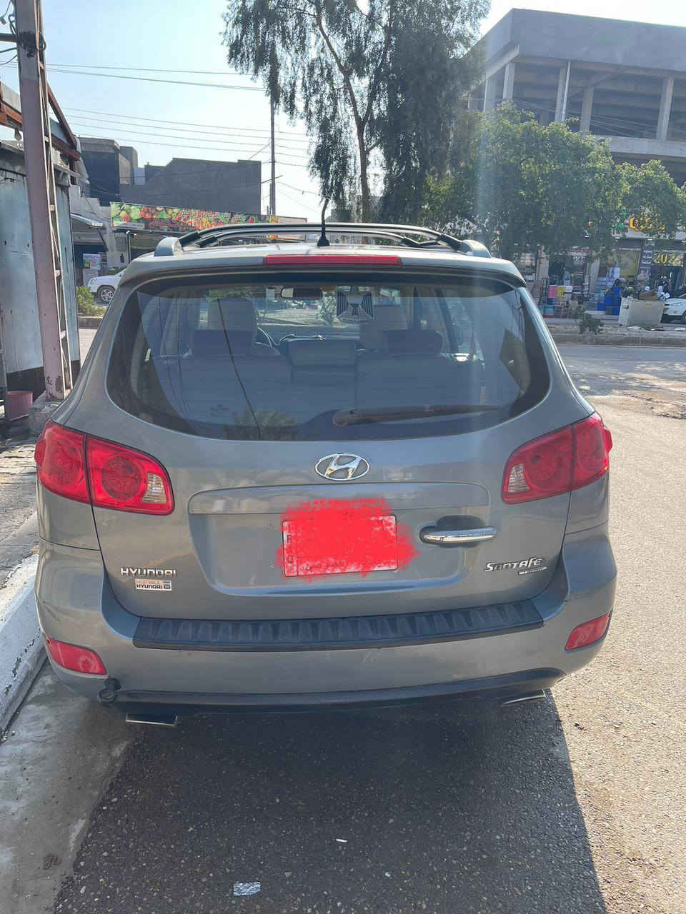 سنتافيه موديل 2007 وارد أمريكي لمتدد واحد على واحد عدى البصمه 
تحكم ستيرن جهتين 
مثبت سرعه
مسجل شاشه 
كامره خلفيه 
تخم تاير جديد
سلايد روف تنته 
سعره 117 $$
وبيه مجال للاستفسار ***********
