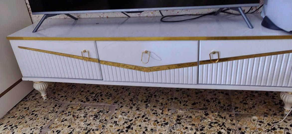 ميز تلفزيون نظيف كلش اخو الجديد 
صناعه تركية
سعره ٤٠ الف
العنوان البصرة الجزائر البصرة, العراق


**إذا كنت صاحب هذا الإعلان وتريد حذفه لأي سبب، رجاءا أرسل رسالة إلى الدعم الفني**