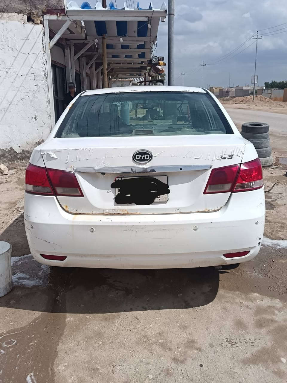 سلام عليكم للبيع بيوايدي 2013مكفوله من الضربه وصبغ مكينه وكير كورله حداديه تخم تاير رقم بغداد راعيه بغداد ما اندله سعر 18بي مجال للسفسار ***********
