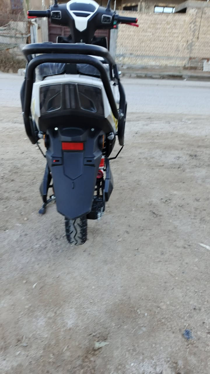 سلام عليكم دراجه سكنس موديل 2025 دراجه نضيفه حيل اخذتهه بشهر 10 دراجه نضيفه حيل اخذتهه مليون 200 رايدهه مليون 150 وبيهه مجال لين دراجه نضيفه الله شاهد اذه مو شراي لا تكسر بحلال العلم مكان بغداد أبو غريب هاذه رقمي بي وتساب ‏‪***********‬‏
