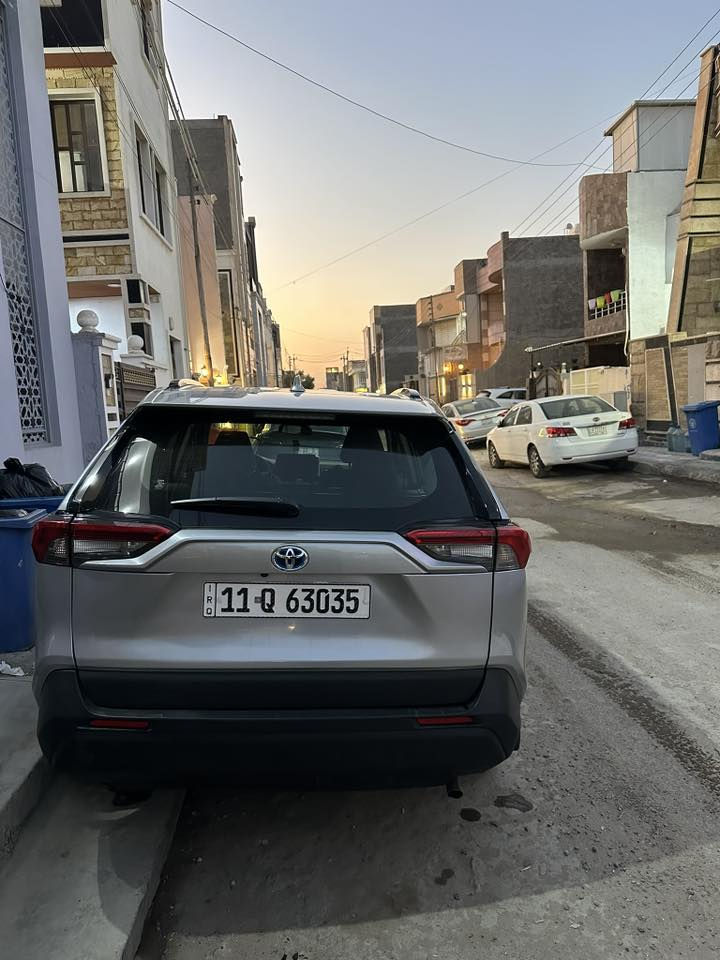 راف فور xle 2024 سلفر  وارد كندي ياباني اصلي
للبيع او المراوس  
1-بصمه
2- فتحه 
3- كشنات تدفئه 
4- كشن السايق كهرباء 
5- كاميرا خلفيه دواره 
6- صندوق كهرباء 
7- رادر 
8 - نقطه عمياء
9- اوتو ستوب 
10- اوتو هولد 
11- هاند بريك بصمه 
12 - لايتات LED
13- حساسات خلفيه
14- اشاير بالمري 
السياره مبدل بيها باب خلف السائق اصلي نفس اللون 
وجاملغ وصندوق مصلح بارد مع صبغ جزء من الصندوق بدون ايرباك 
ماشيه 40 الف كيلو متر 
مرقم جاهز بغداد
***********
