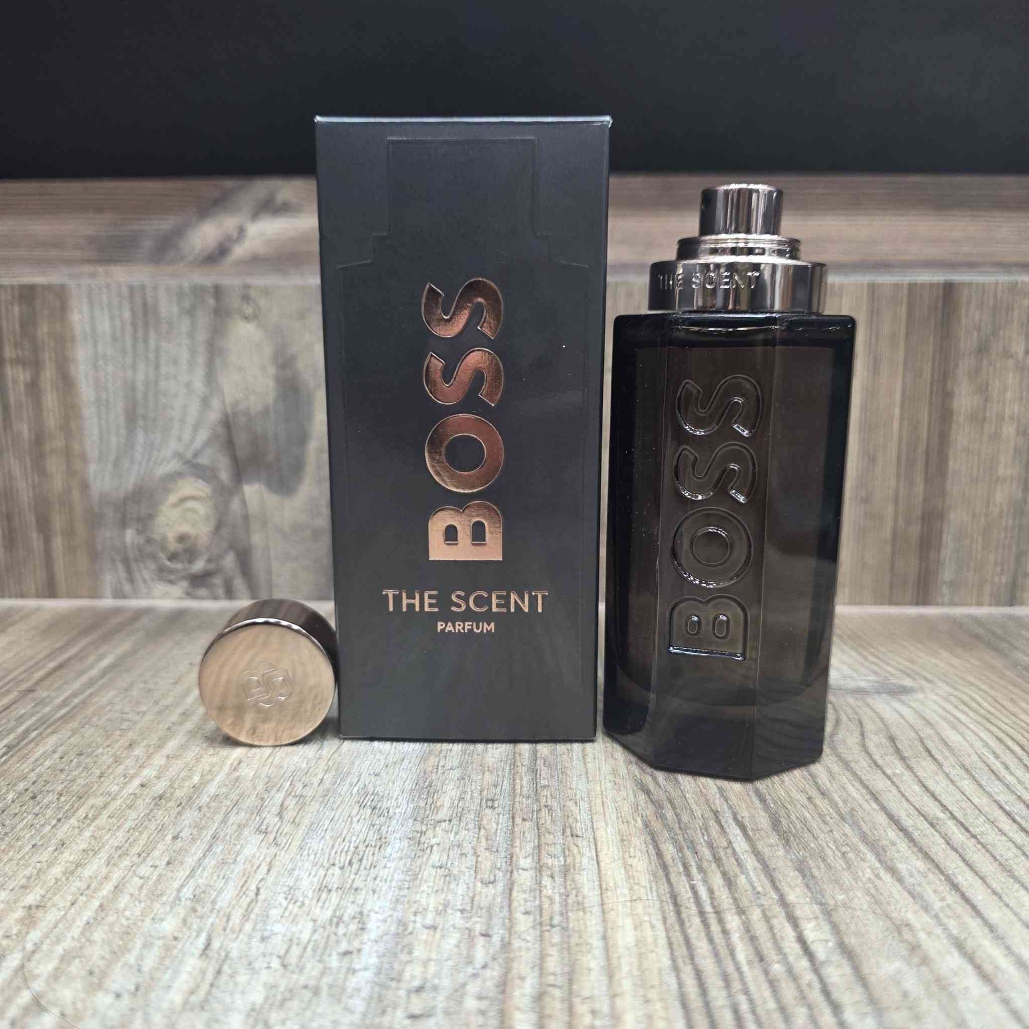 BOSS the scent 🎁🎁🎁🎁
1.elixir parfum intense 100ml
2.parfum 100ml 
3.magnetic edp 100ml
4.edt 100ml 
Orginal box ✅️🚨✅️🚨✅️🚨✅️🚨


**إذا كنت صاحب هذا الإعلان وتريد حذفه لأي سبب، رجاءا أرسل رسالة إلى الدعم الفني**
