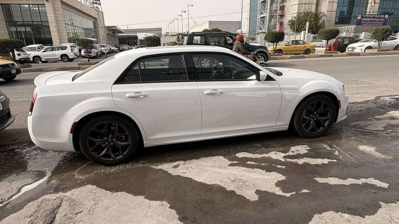 السلام عليكم
اوباما ٢٠٢٣ وكالة خليجية 
لون ابيض s اربيل ماشية ٥٠ الف 
مكفولة وباسمنا السعر ٣٧.٥٠٠$ وبيها مجال 
***********0
