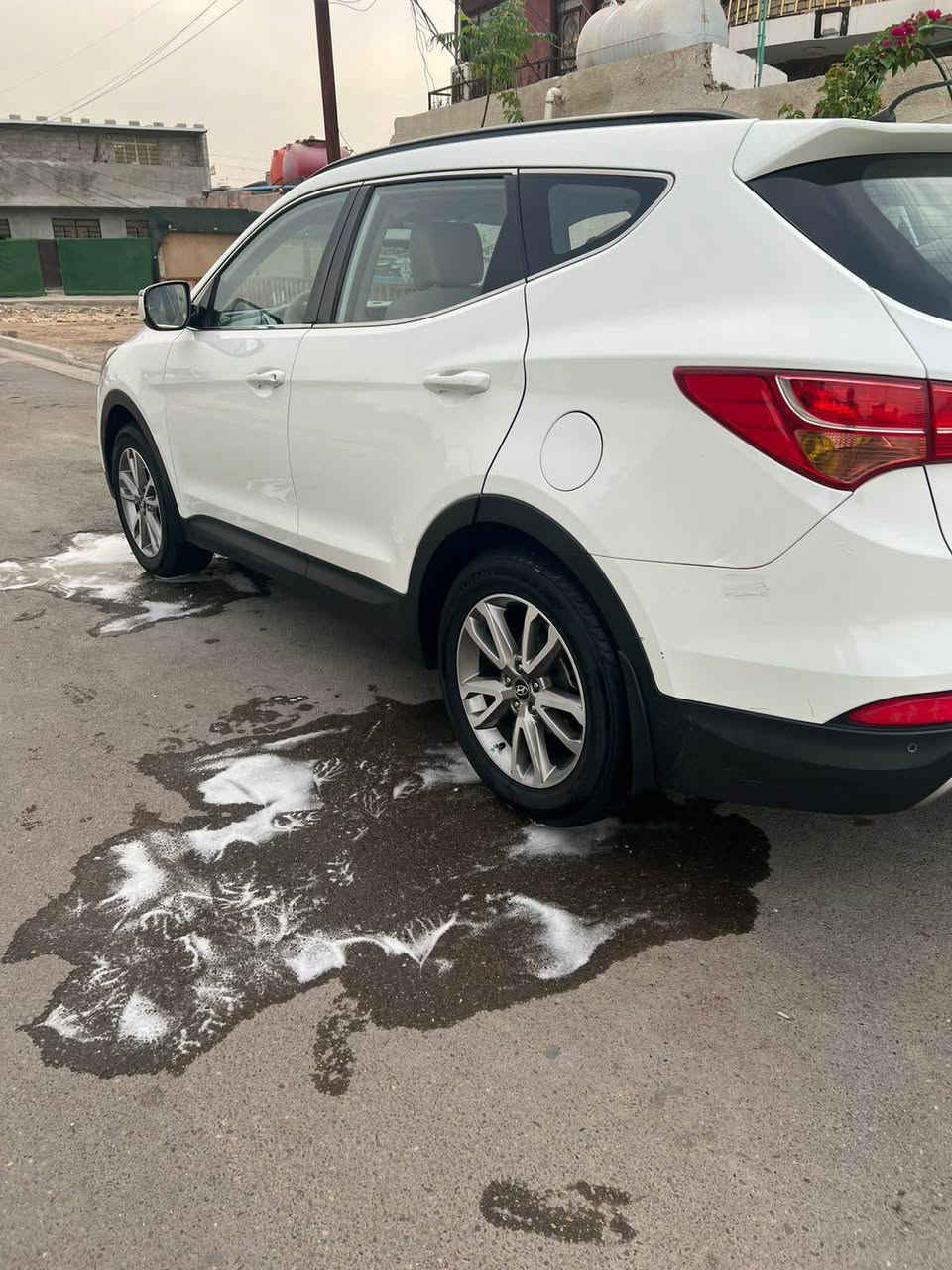 سلام عليكم سنتافي موديل 14 خليجي محرك 2400 رابعه سلندر تخم تاير جديد ثلاث قطع تبريد 🥶 سياره 7راكب بيها طخه بل جاملاق الأيسر فقط بيع او مراوس حسب قناعه مكاني بغداد ***********
